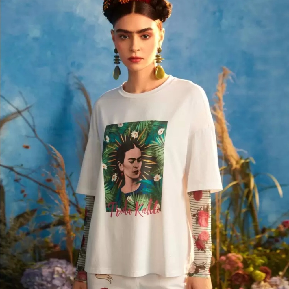 Frida Kahlo Figure & Letter Graphic 2 In 1 Tee